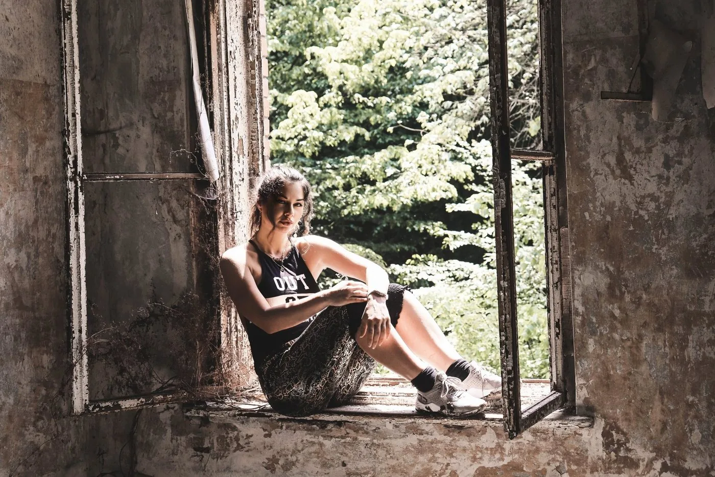 Urbex fotózás egy elhagyatott épületben